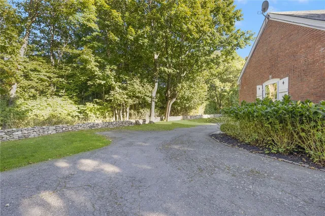 $3,250 | 8 Brenton Road, Unit 3, Newport, RI 02840