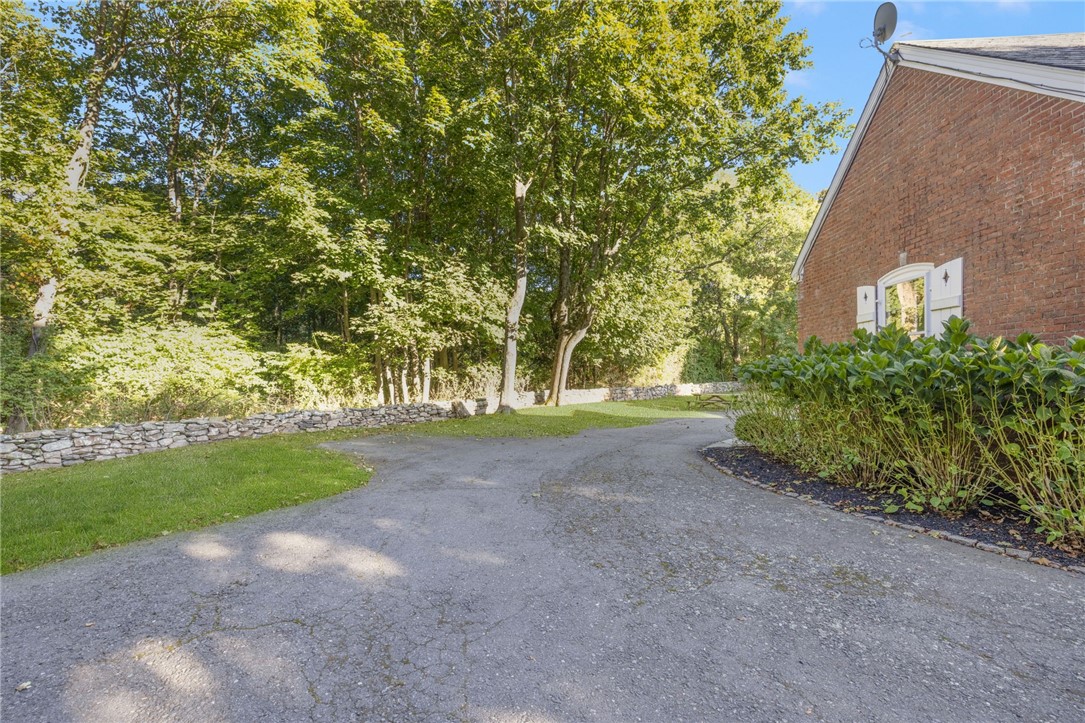 8 Brenton Road, Unit 3 Newport, RI 02840 - Photo 20 of 21