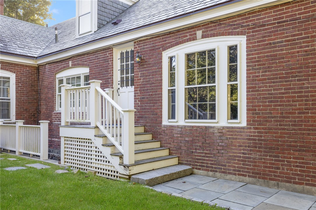 8 Brenton Road, Unit 3 Newport, RI 02840 - Photo 21 of 21