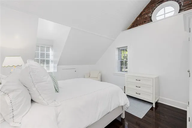 $3,250 | 8 Brenton Road, Unit 3, Newport, RI 02840