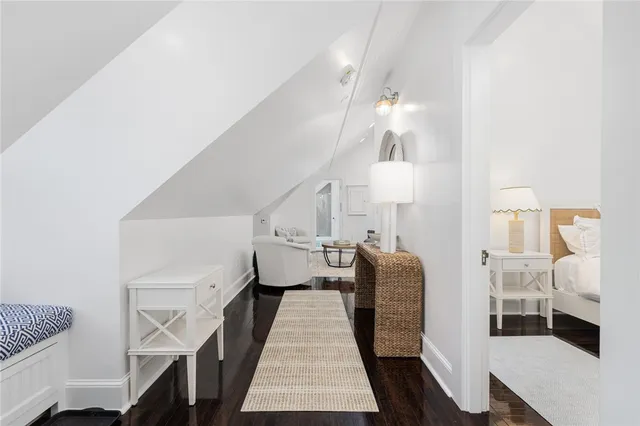 $3,250 | 8 Brenton Road, Unit 3, Newport, RI 02840