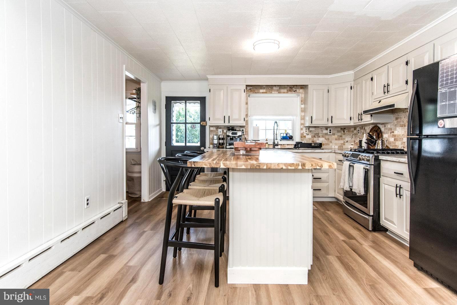 925 Chandler Street Philadelphia, PA 19111 - Photo 17 of 60