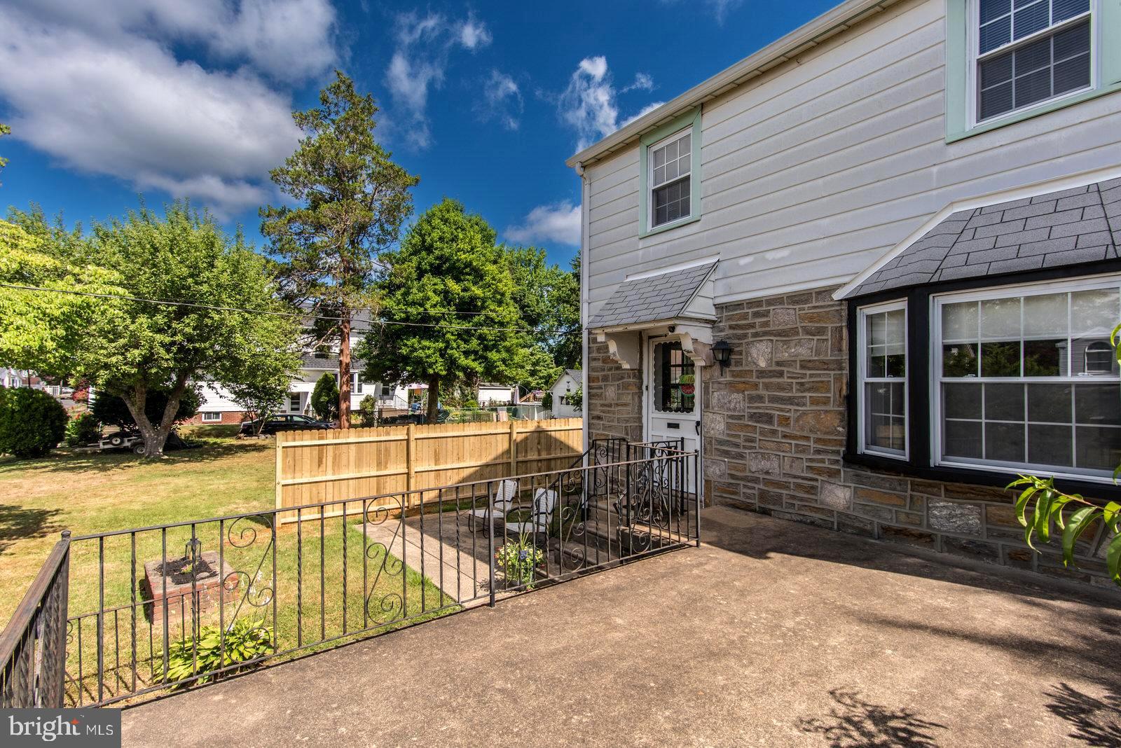 925 Chandler Street Philadelphia, PA 19111 - Photo 4 of 60