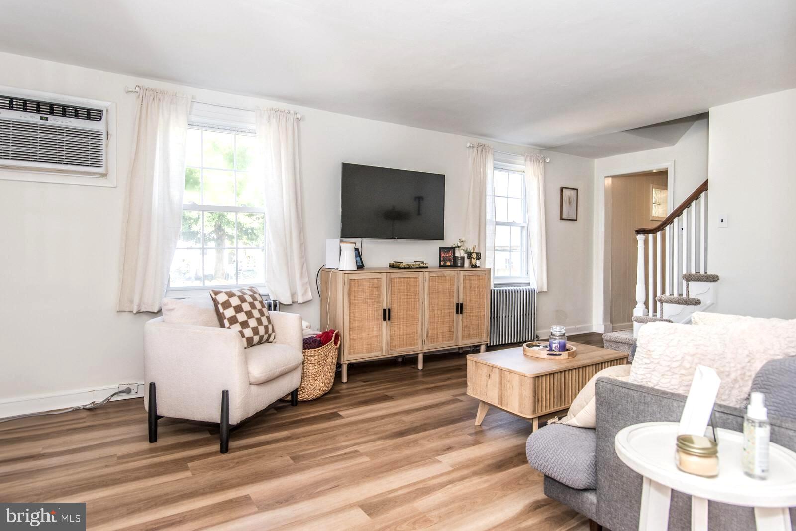 925 Chandler Street Philadelphia, PA 19111 - Photo 6 of 60