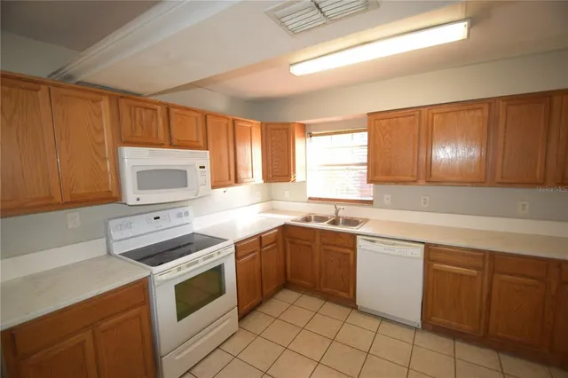 $1,800 | 2762 Gale Rose Drive, Lakeland, FL 33805