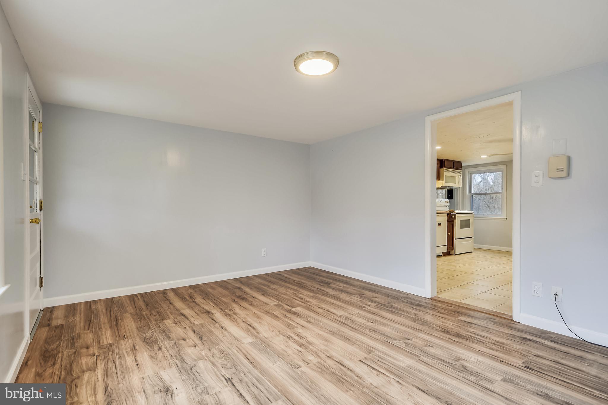 8540 Dogwood Road Baltimore, MD 21244 - Photo 6 of 36