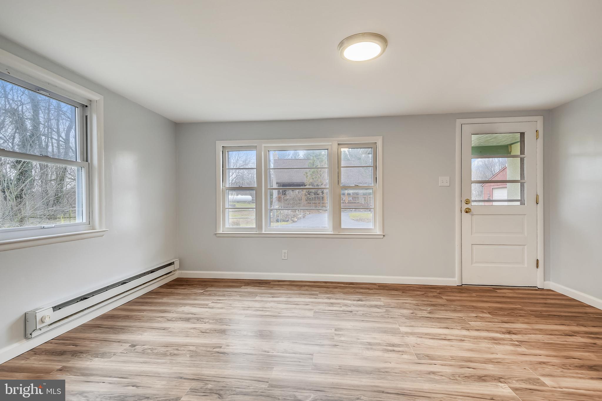 8540 Dogwood Road Baltimore, MD 21244 - Photo 7 of 36