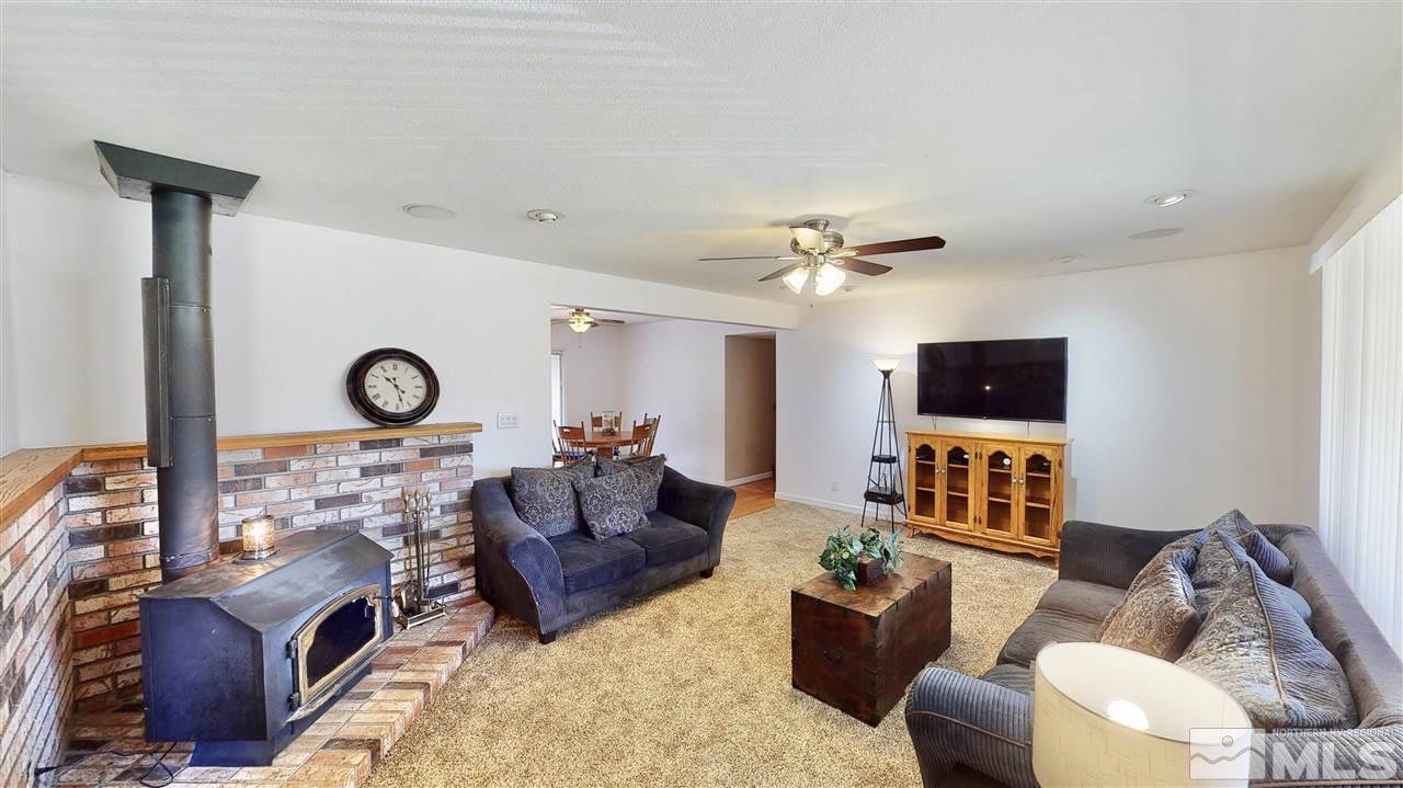 11675 Mistletoe Street Reno, NV 89506 - Photo 3 of 38 Photo 3