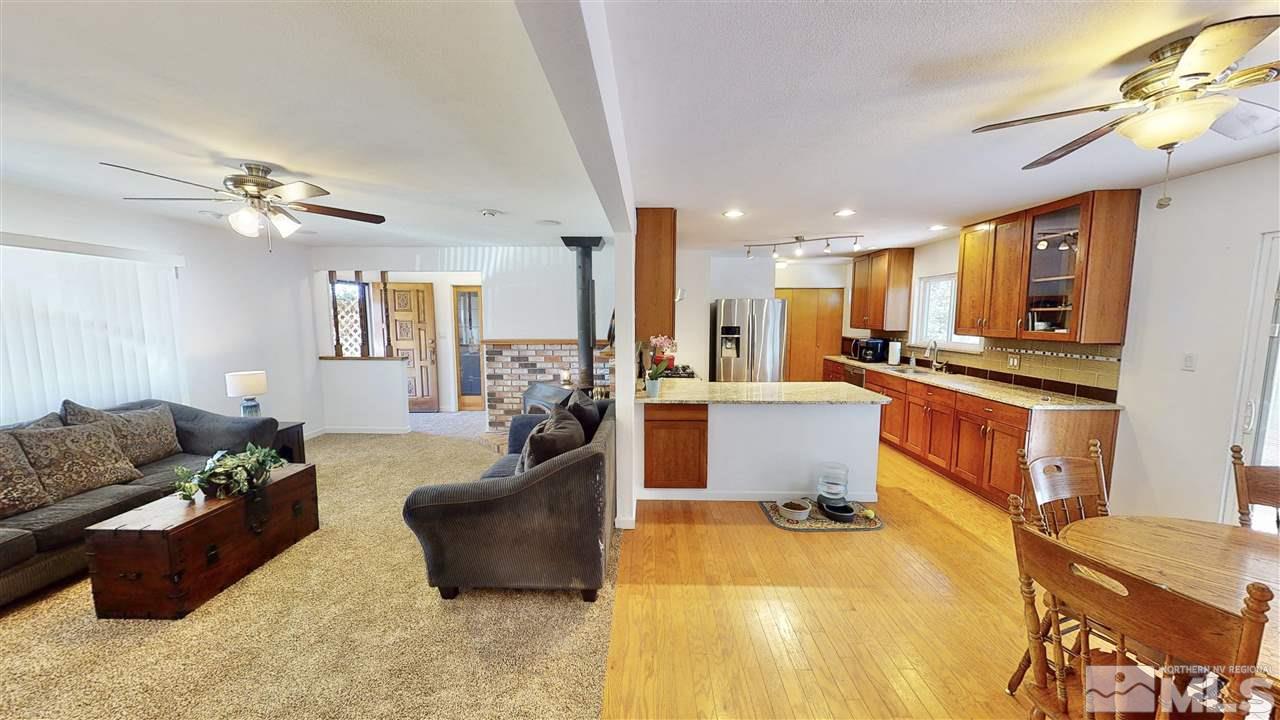 11675 Mistletoe Street Reno, NV 89506 - Photo 6 of 38 Photo 6