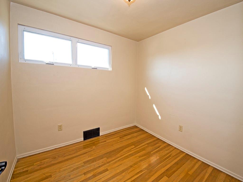 929 Lindsay Road Carnegie, PA 15106 - Photo 13 of 22 Bedroom 3