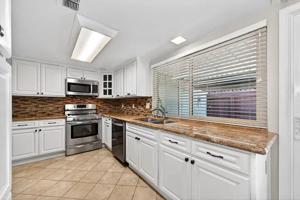 $329,000 | 3275 Vía Grande, Sacramento, CA 95825