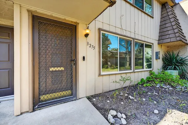 $329,000 | 3275 Vía Grande, Sacramento, CA 95825