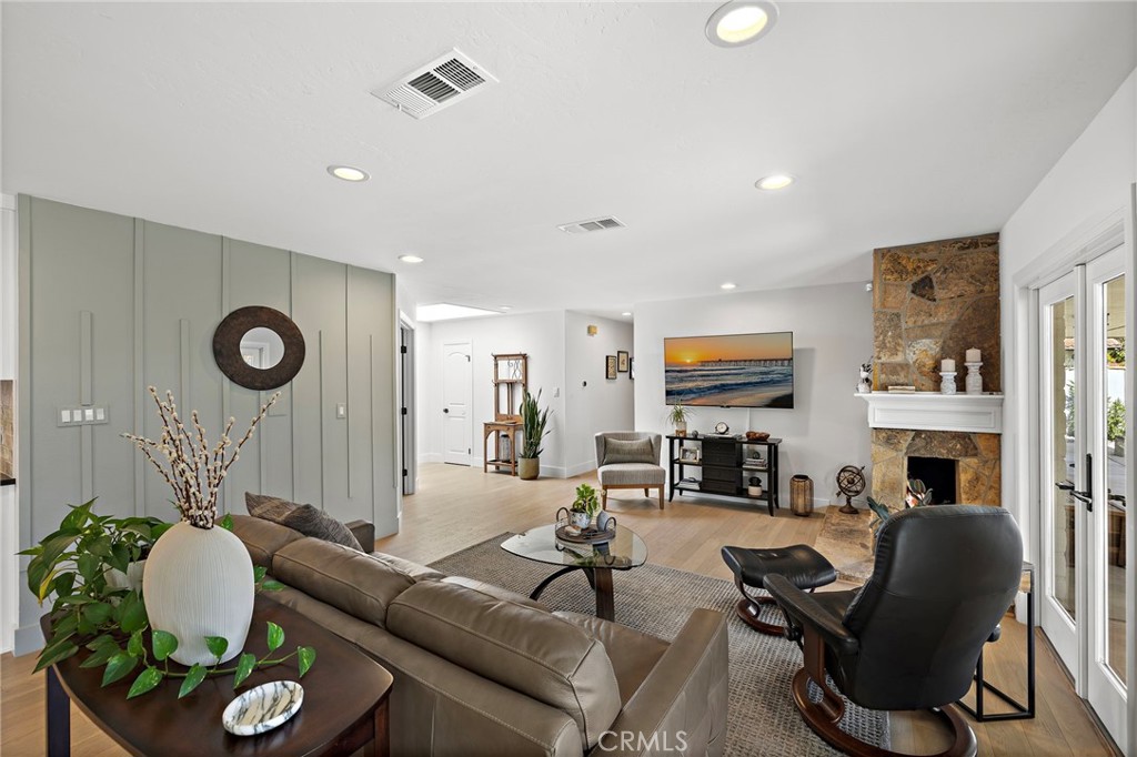 7722 Anillo Way Carlsbad, CA 92009 - Photo 11 of 42