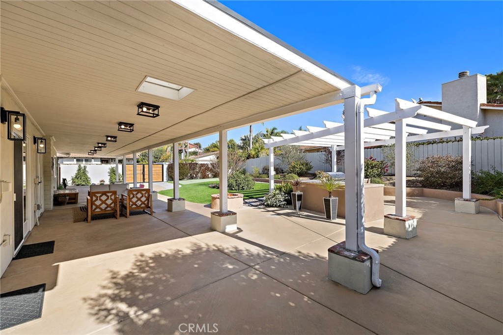 7722 Anillo Way Carlsbad, CA 92009 - Photo 30 of 42