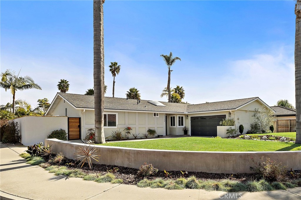 7722 Anillo Way Carlsbad, CA 92009 - Photo 3 of 42