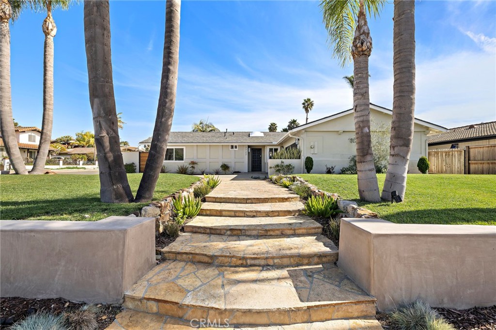 7722 Anillo Way Carlsbad, CA 92009 - Photo 6 of 42