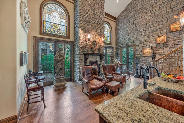 $8,100,000 | 1108 Belle Meade Boulevard, Nashville, TN 37205