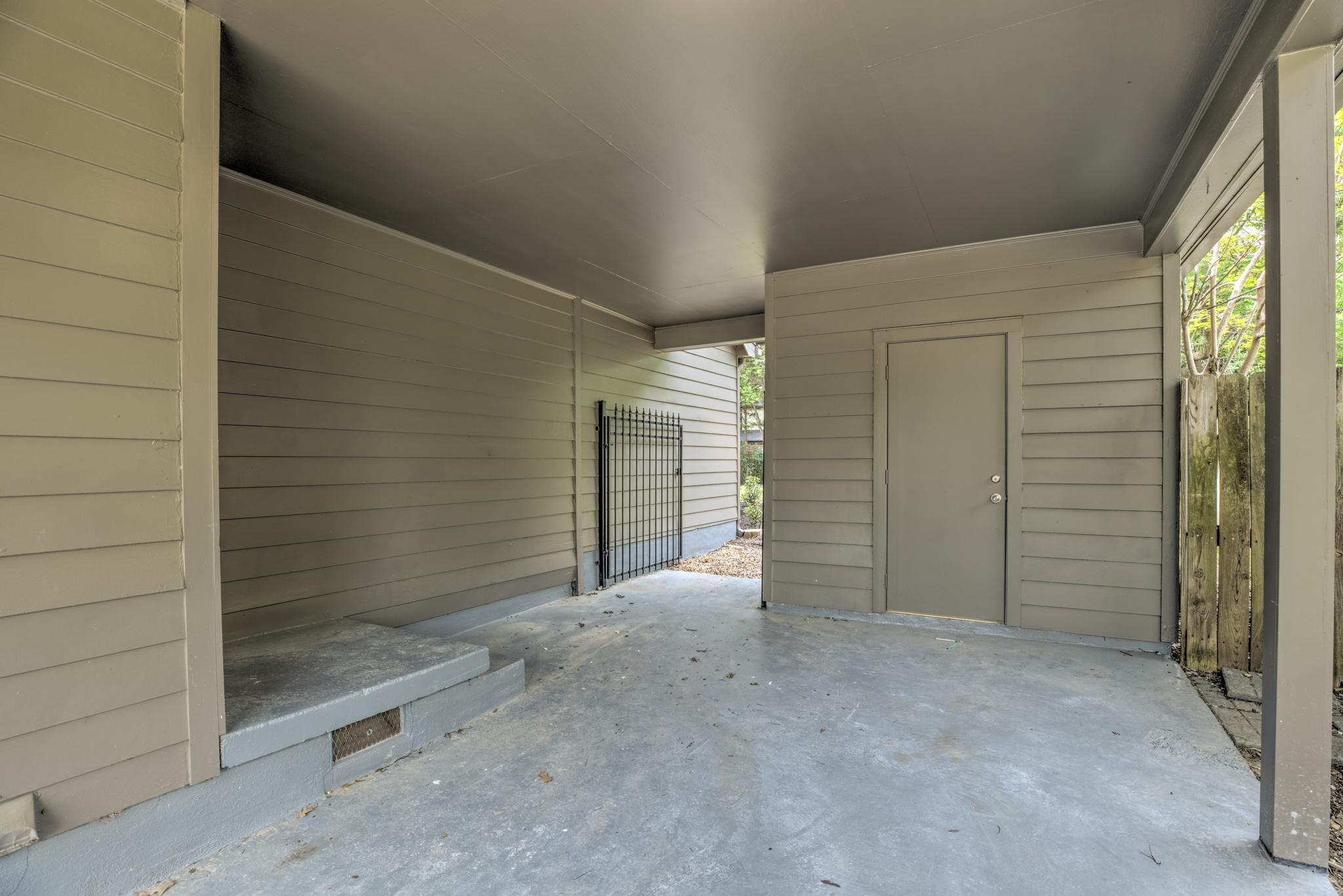 5170 Rich Road Memphis, TN 38117 - Photo 4 of 23 a view of entryway