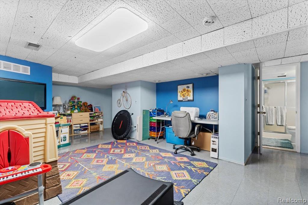 580 South Cranbrook Road Bloomfield Hills, MI 48301 - Photo 27 of 39 Gallery Image 27