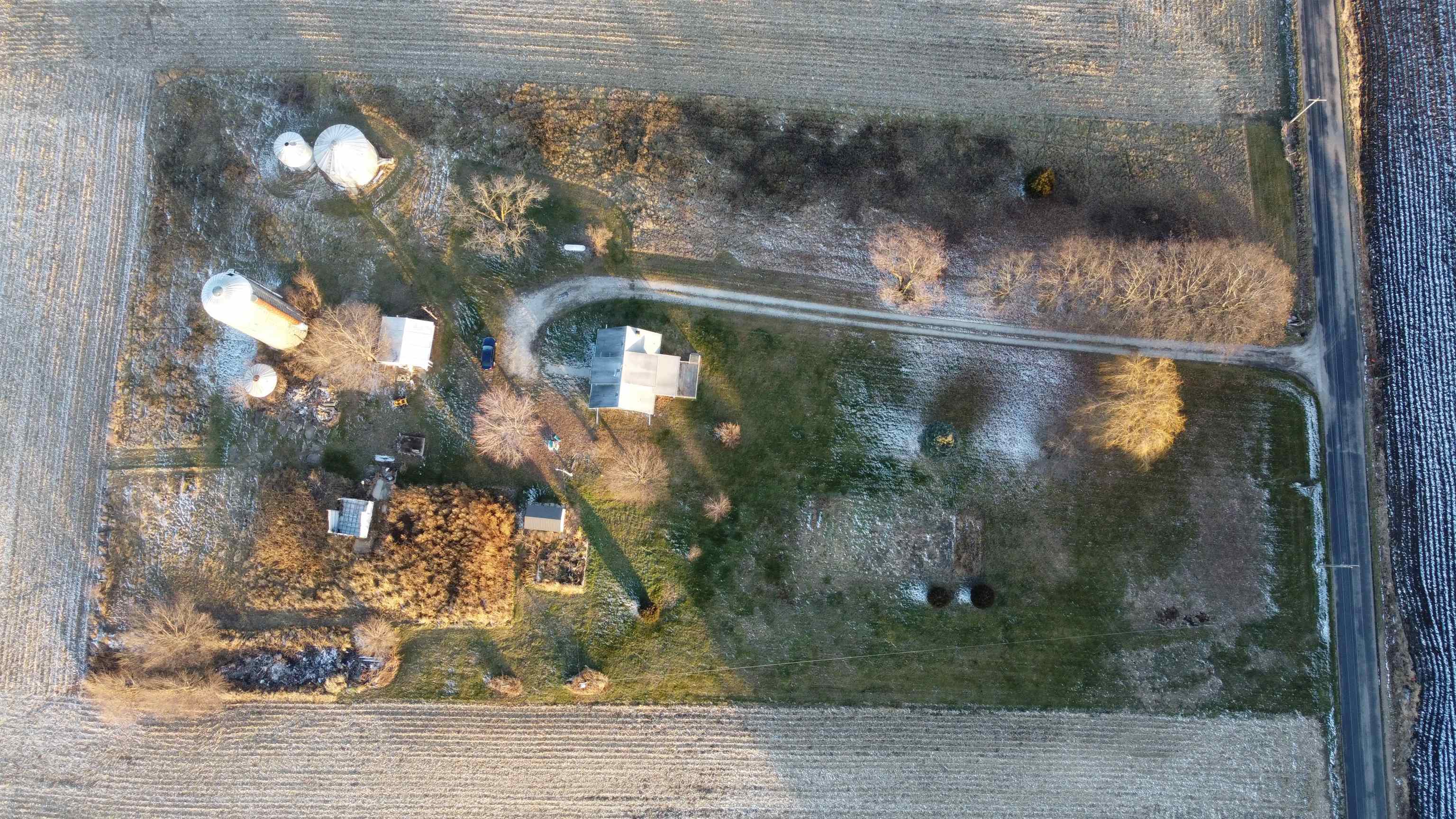 9420 East Division Road Akron, IN 46910 - Photo 8 of 33