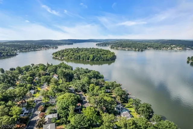 $2,800,000 | 201 South New Jersey Avenue, Lake Hopatcong, NJ 07849