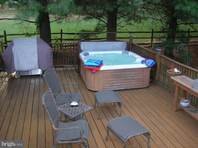 9709 Greenel Road Damascus, MD 20872 - Photo 6 of 23 Hot Tub