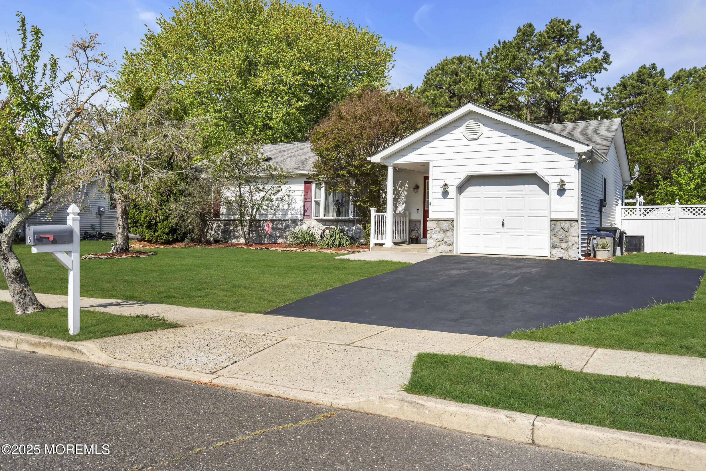 5 Navajo Drive Waretown, NJ 08758 - Photo 4 of 40 1 (7)