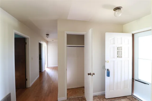 $194,900 | 212 Palmer Drive, Comanche, TX 76442