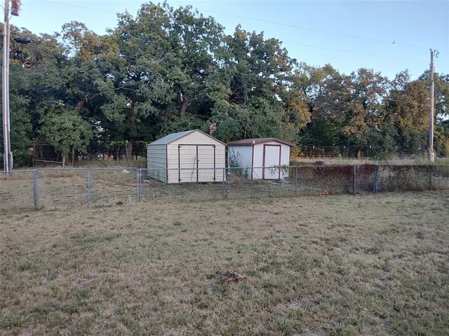 $194,900 | 212 Palmer Drive, Comanche, TX 76442