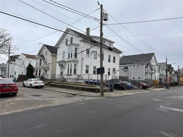 $1,650 | 30 Hawthorne Street, Providence, RI 02907