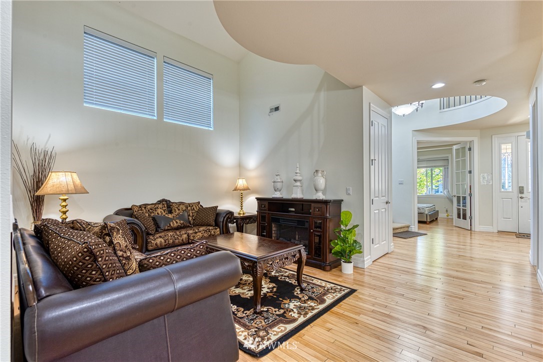 3613 158th Place Southeast Bothell, WA 98012 - Photo 7 of 39 Gallery Image 7