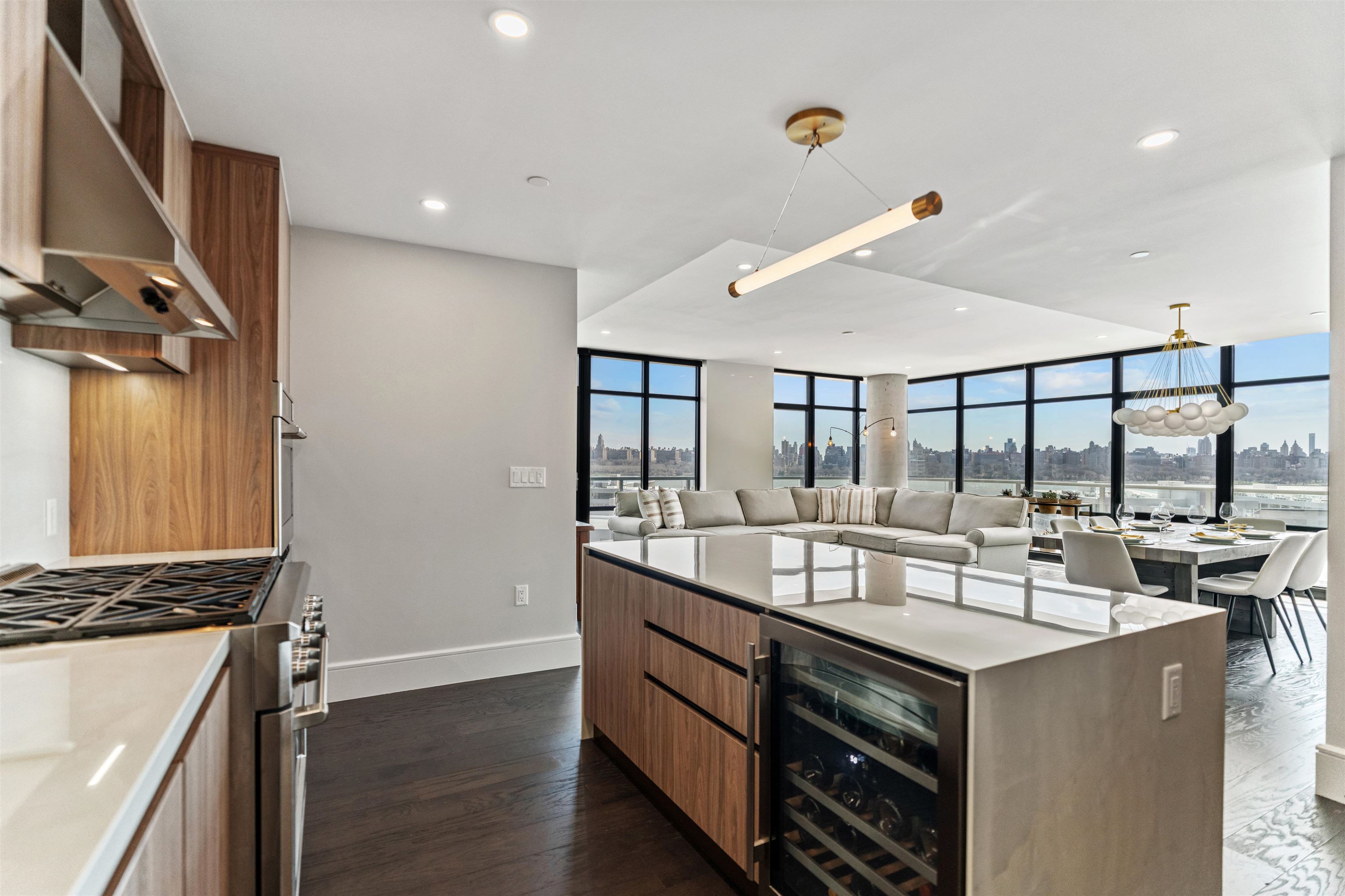 8701 Churchill Road, Unit 901 North Bergen, NJ 07047 - Photo 8 of 46 Gallery Image 8