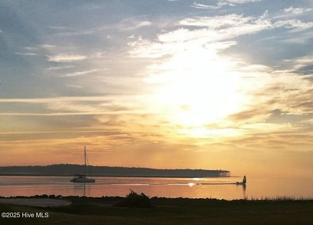 $469,500 | 1 Live Oak Drive, Bayboro, NC 28515