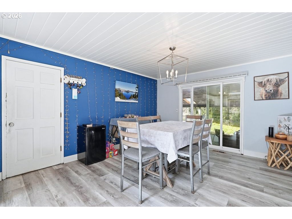 6337 Southeast Brownlee Road Milwaukie, OR 97267 - Photo 12 of 48