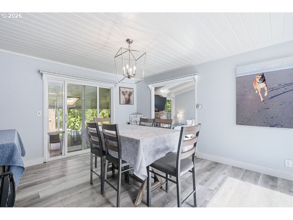 6337 Southeast Brownlee Road Milwaukie, OR 97267 - Photo 13 of 48