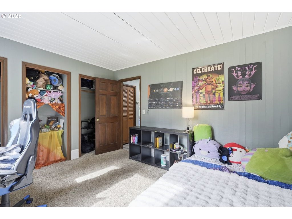 6337 Southeast Brownlee Road Milwaukie, OR 97267 - Photo 17 of 48