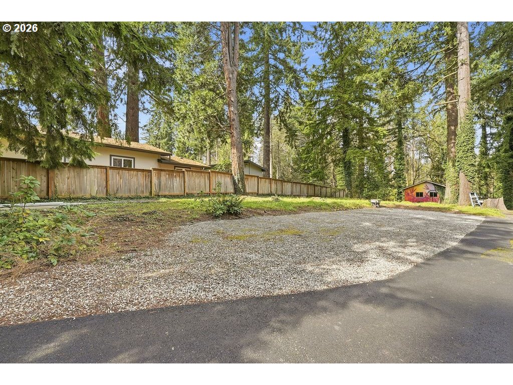 6337 Southeast Brownlee Road Milwaukie, OR 97267 - Photo 32 of 48