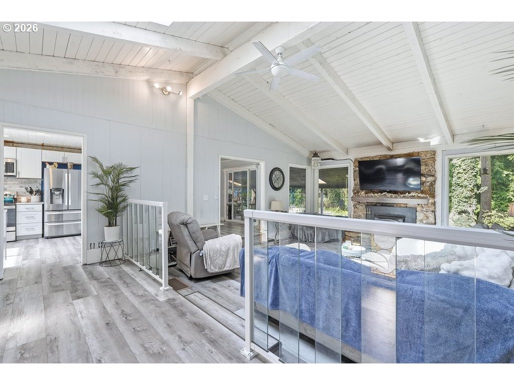 6337 Southeast Brownlee Road Milwaukie, OR 97267 - Photo 5 of 48