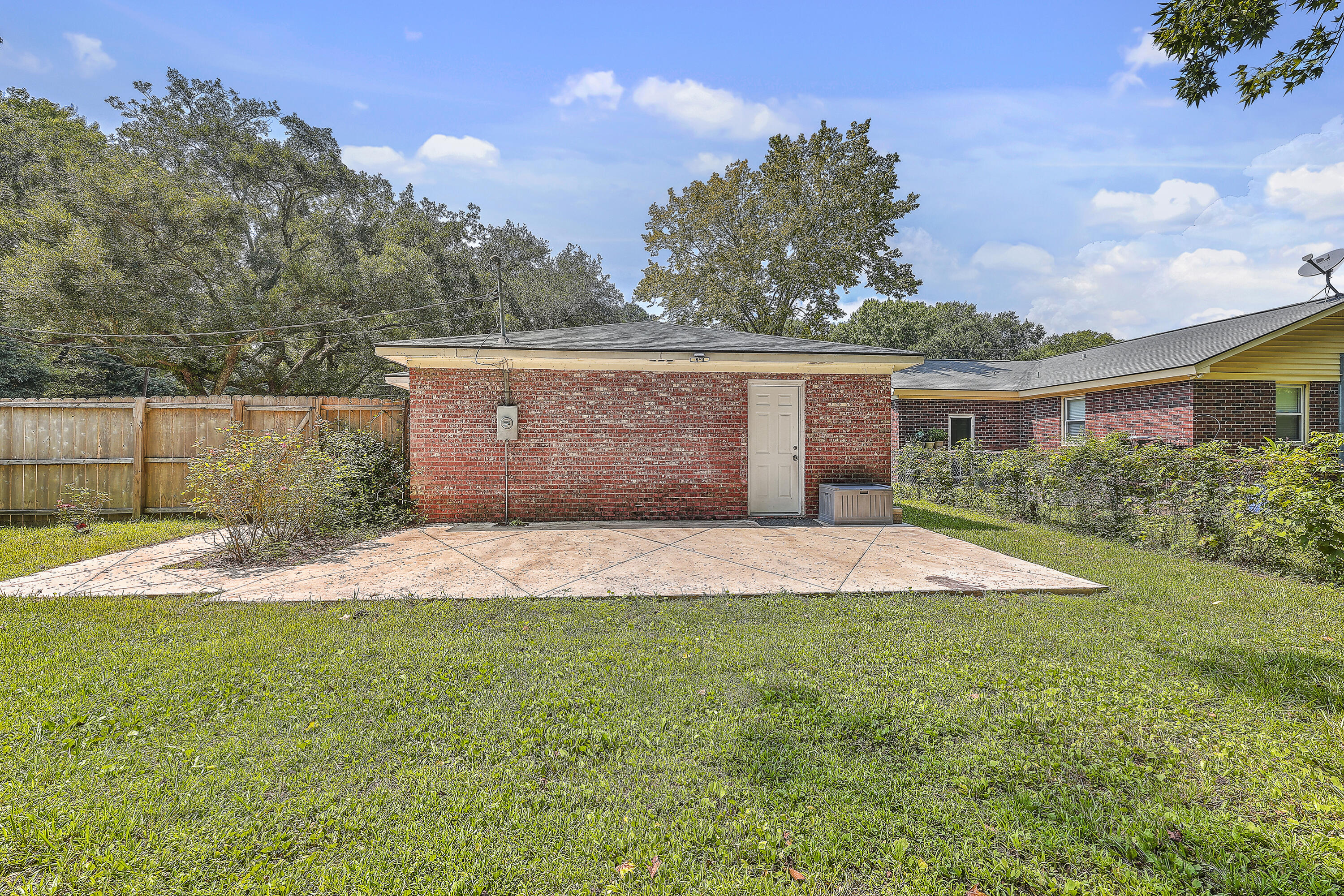 1604 Pineview Road Charleston, SC 29407 - Photo 27 of 29 ZYN_8438_39_40_41_42_43_44