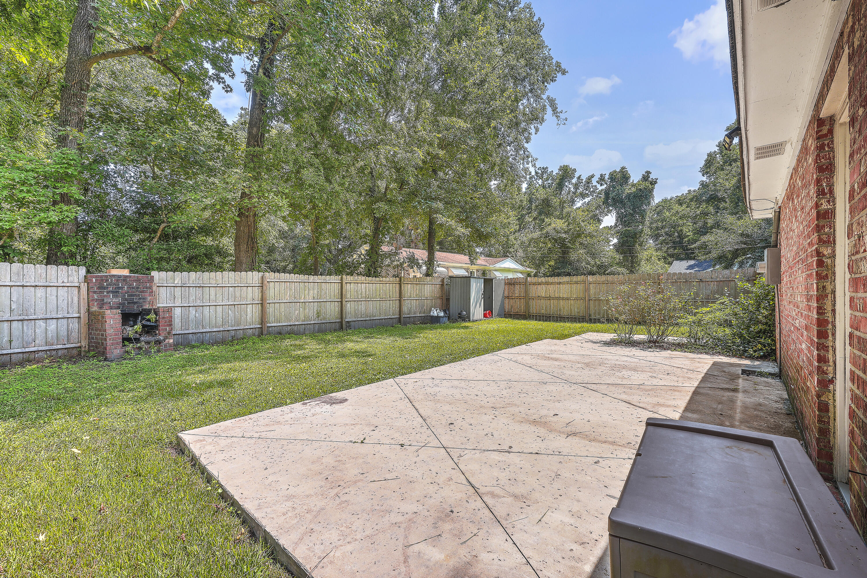 1604 Pineview Road Charleston, SC 29407 - Photo 29 of 29 ZYN_8452_3_4_5_6_7_8