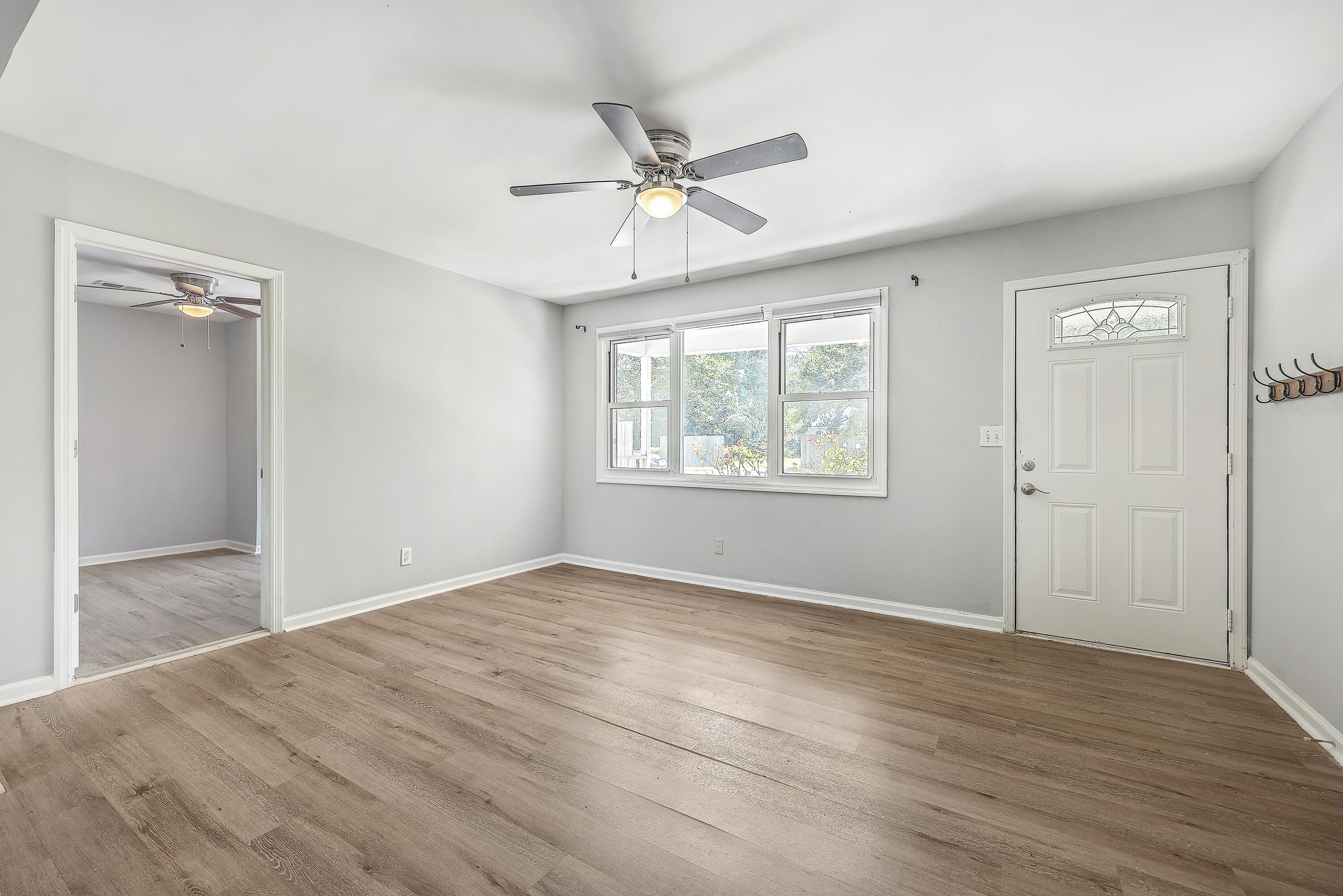 1604 Pineview Road Charleston, SC 29407 - Photo 7 of 29 ZYN_8298_299_300_301_302_303_304