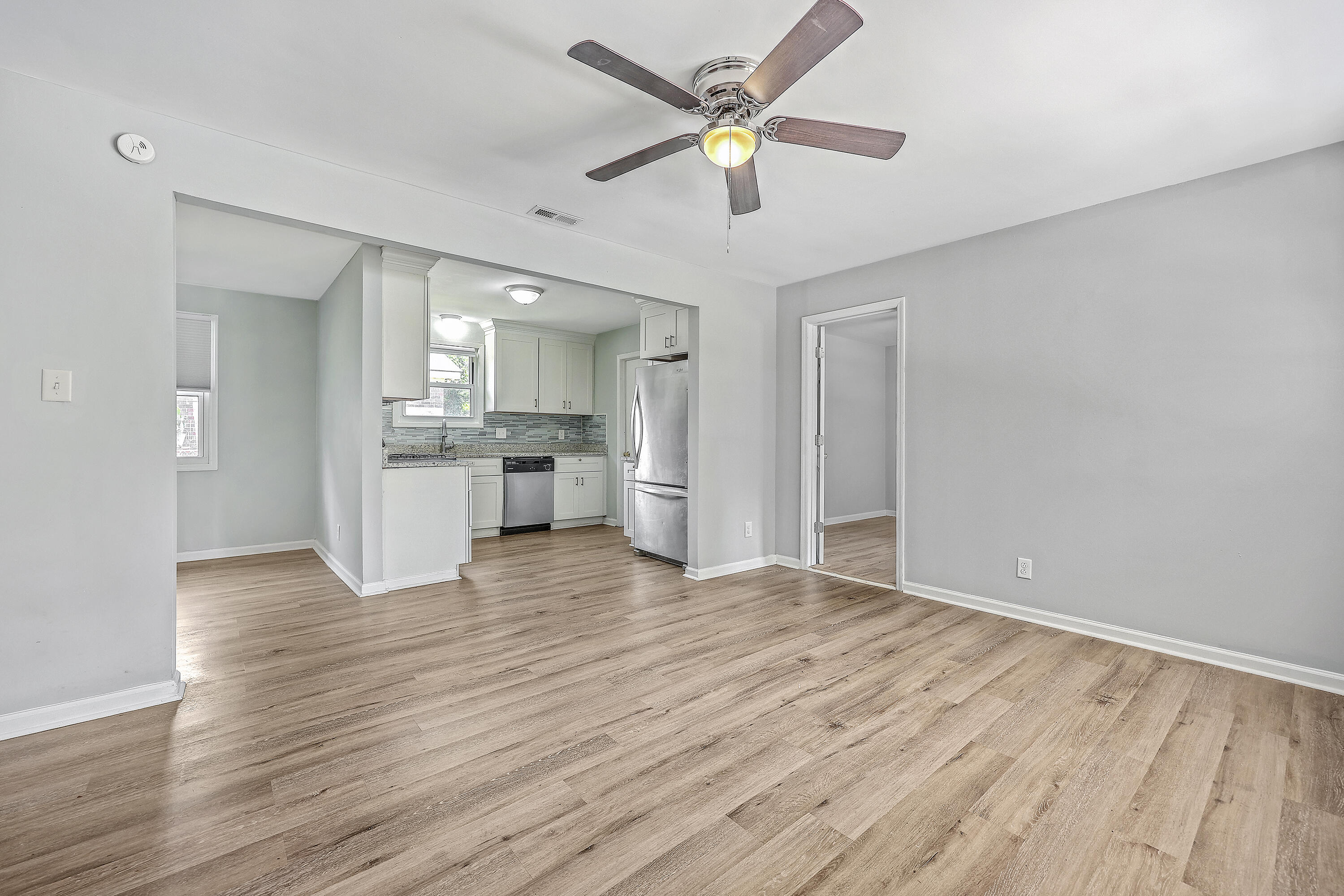 1604 Pineview Road Charleston, SC 29407 - Photo 9 of 29 ZYN_8312_3_4_5_6_7_8
