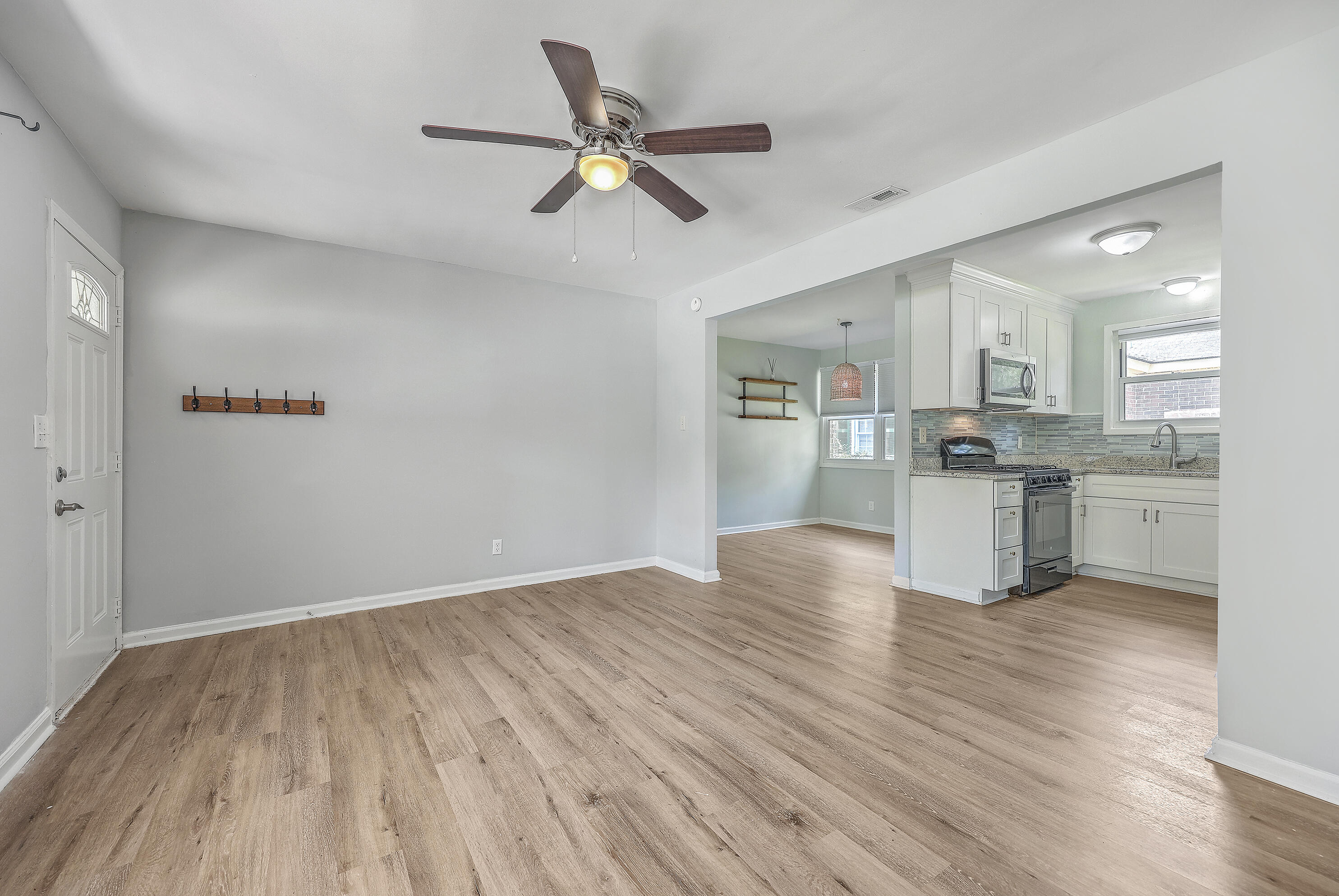 1604 Pineview Road Charleston, SC 29407 - Photo 10 of 29 ZYN_8319_20_21_22_23_24_25