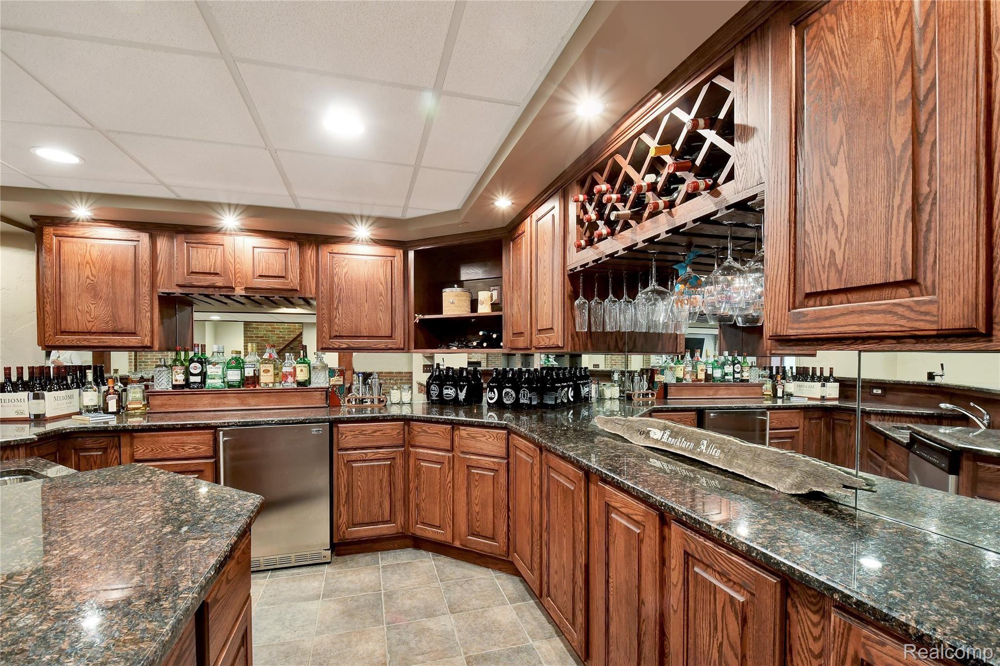 214 Ravineside Drive Milford, MI 48381 - Photo 35 of 46 DSC_2750.jpg