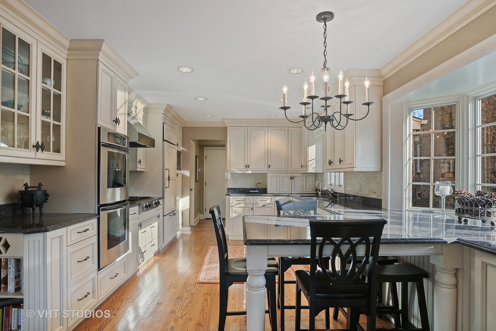 1204 Raleigh Road Glenview, IL 60025 - Photo 8 of 31