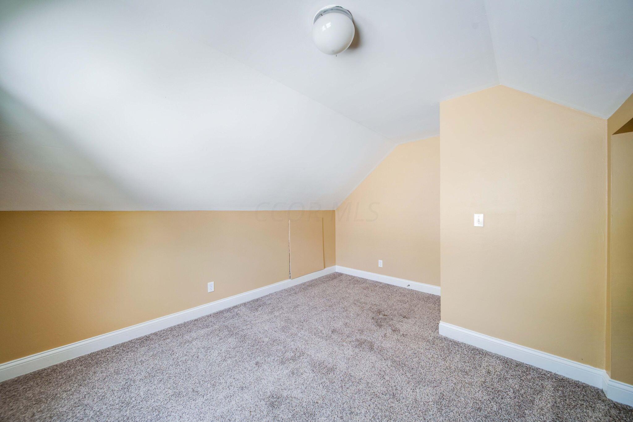4791 Annhurst Road Columbus, OH 43228 - Photo 26 of 33 36-web-or-mls-A7401826_7_8