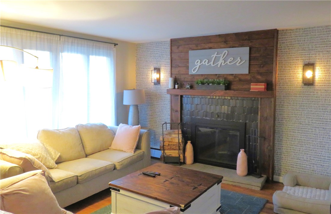 276 Strawberry Field Road Warwick, RI 02886 - Photo 11 of 28 Gallery Image 11