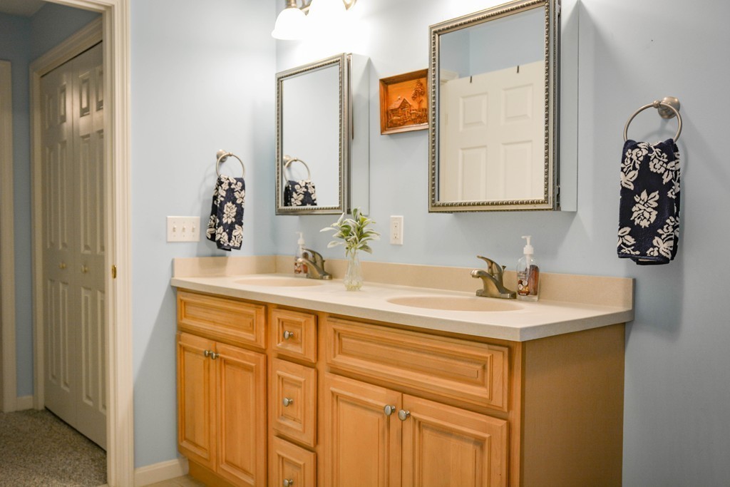 56 Riley Road, Unit 28 Lunenburg, MA 01462 - Photo 16 of 31