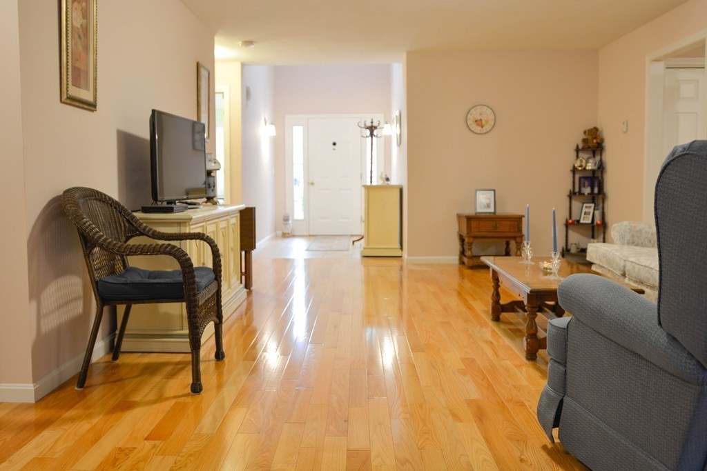 56 Riley Road, Unit 28 Lunenburg, MA 01462 - Photo 5 of 31