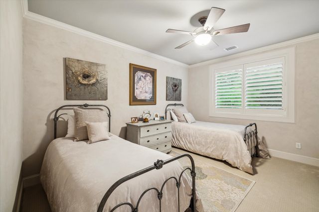 $750,000 | 3 Edgewood West, Montgomery, TX 77356